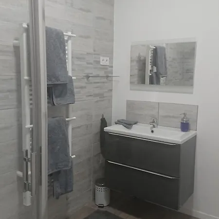 Homestay szállás Agreable Chambre, Salle De Bain Privative, La Placotte *