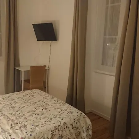 Homestay Agreable Chambre, Salle De Bain Privative, La Placotte Saint-Clar