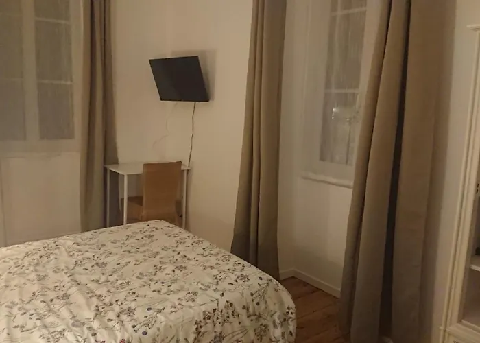 民宿 Agreable Chambre, Salle De Bain Privative, La Placotte Saint-Clar